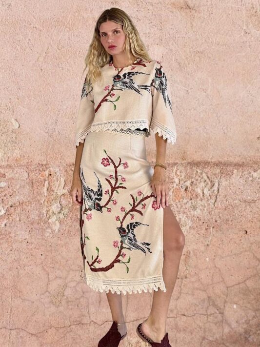 Celia Dragouni Into The Mystic Top