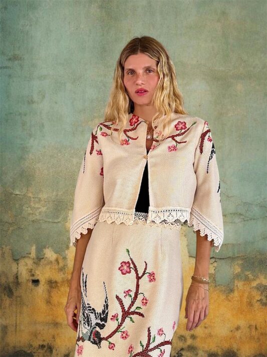 Celia Dragouni Into The Mystic Top