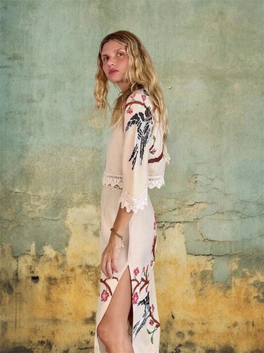 Celia Dragouni Into The Mystic Top